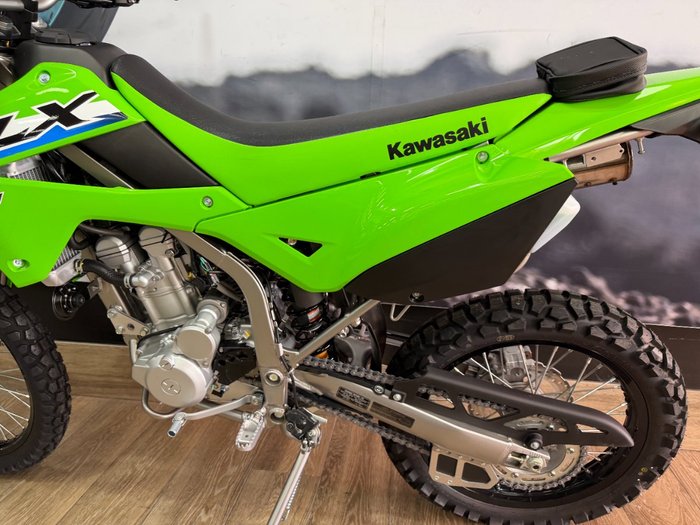2025 Kawasaki KLX300 GREEN