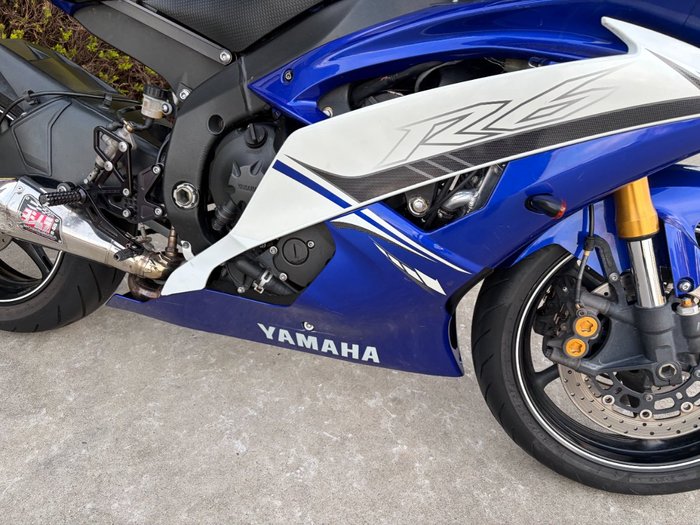 2011 Yamaha YZF-R6 Blue / White