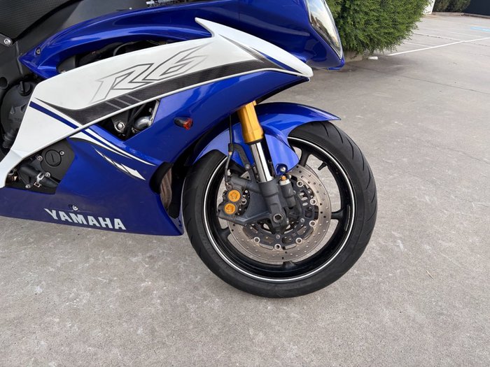 2011 Yamaha YZF-R6 Blue / White