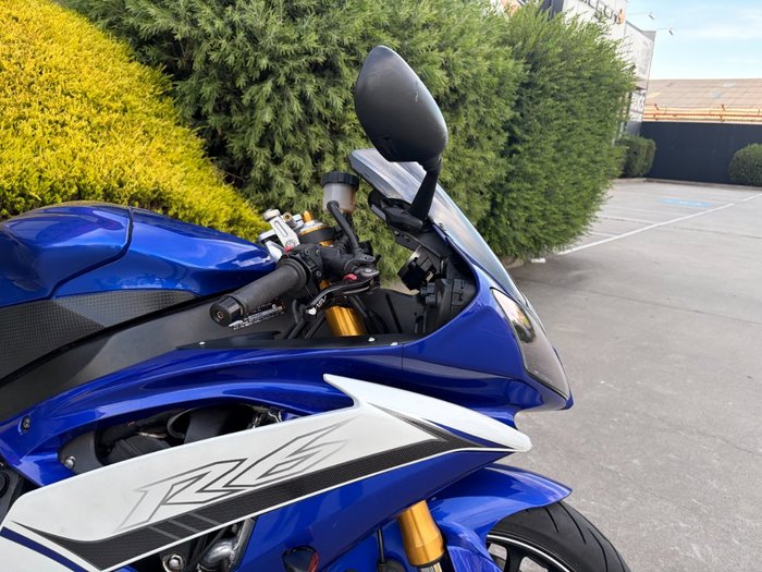 2011 Yamaha YZF-R6 Blue / White