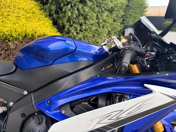 2011 Yamaha YZF-R6 Blue / White