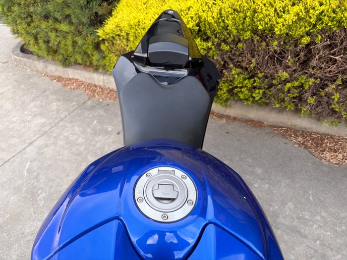 2011 Yamaha YZF-R6 Blue / White