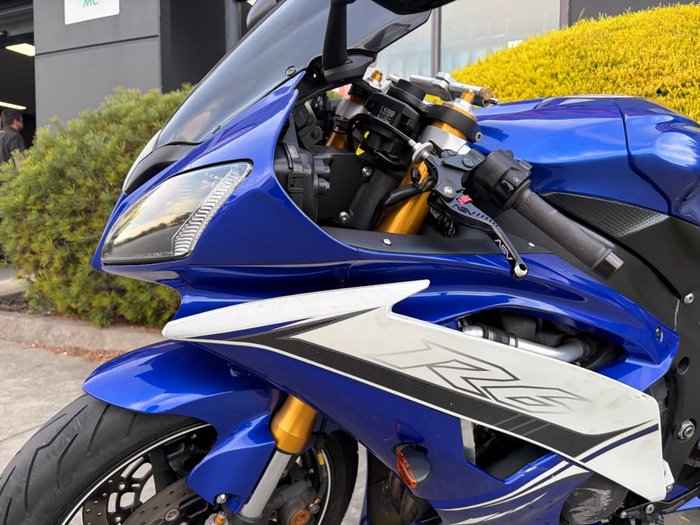 2011 Yamaha YZF-R6 Blue / White