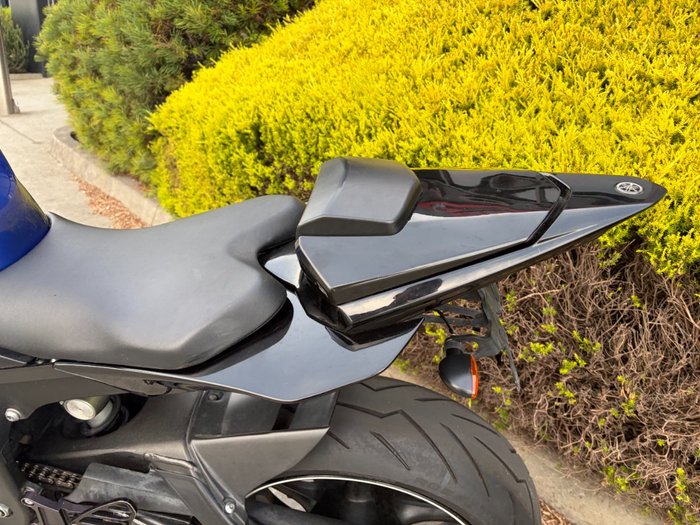 2011 Yamaha YZF-R6 Blue / White