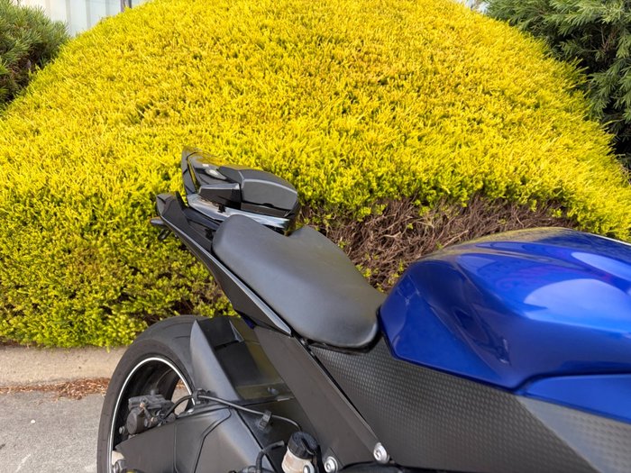 2011 Yamaha YZF-R6 Blue / White