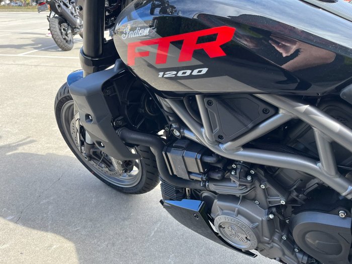 2023 Indian FTR ONYX BLACK