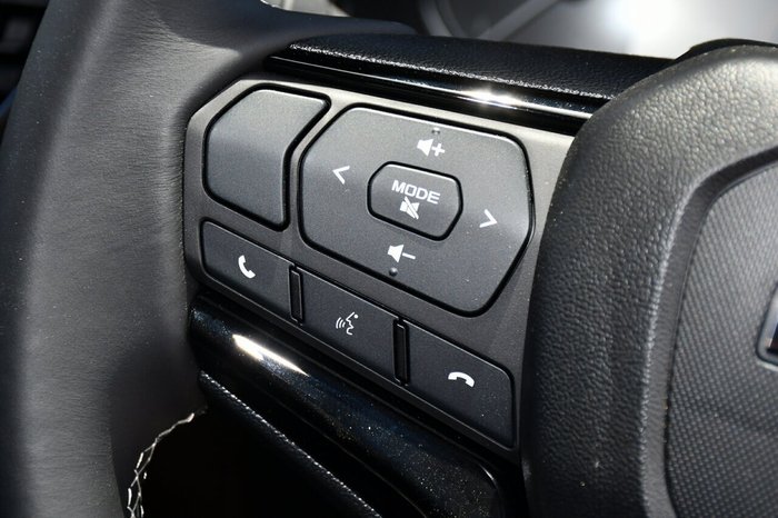 2025 Isuzu D-MAX BLADE