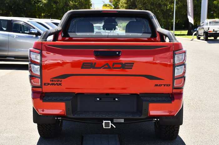 2025 Isuzu D-MAX BLADE