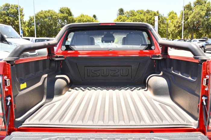 2025 Isuzu D-MAX BLADE