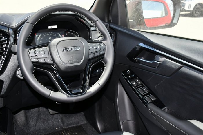 2025 Isuzu D-MAX BLADE