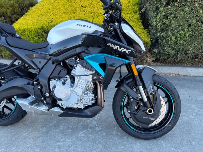 2025 CFMOTO 2025 CF Moto 650CC 675NK ABS Glacier White