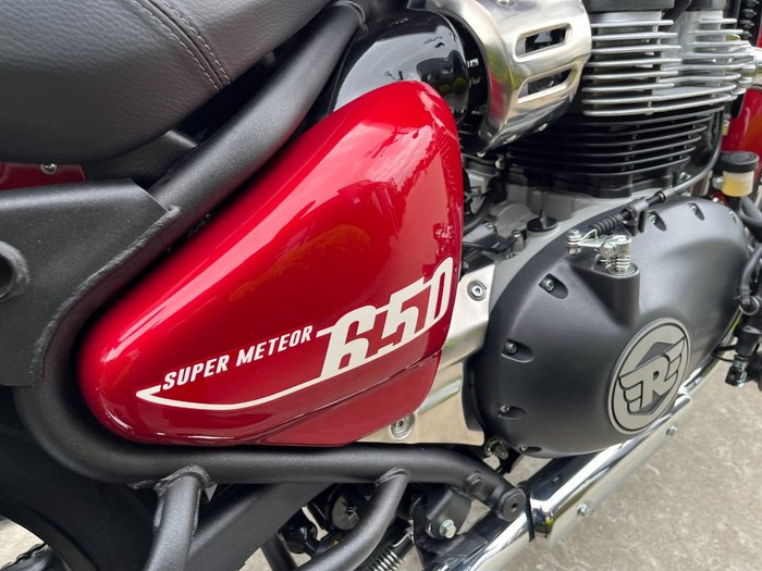 2024 Royal Enfield SUPER METEOR 650 Red