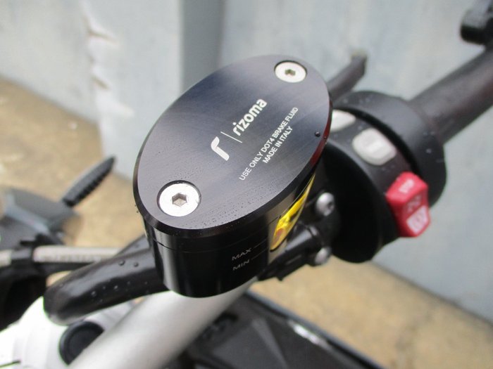 2018 BMW Motorrad S 1000 R GREY