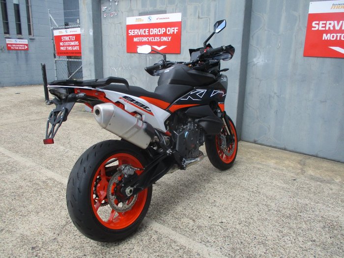 2023 Ktm 890 SMT ORANGE