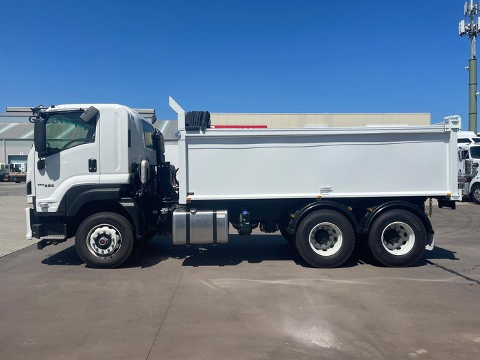 2025 Isuzu Fxz 260-355 At R45