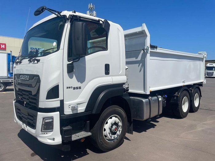 2025 Isuzu Fxz 260-355 At R45