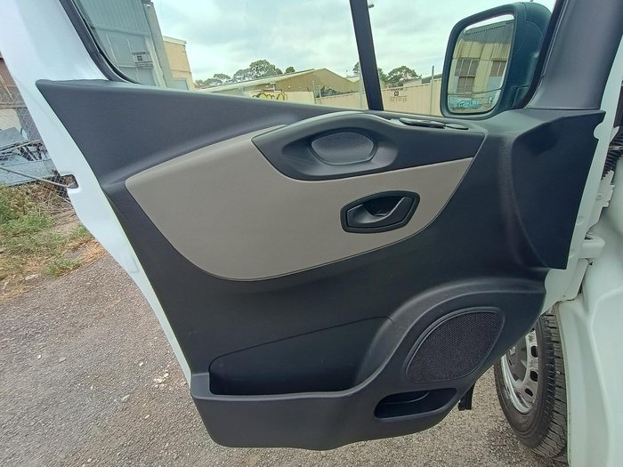 2015 Renault Trafic 66KW X82 Glacier White