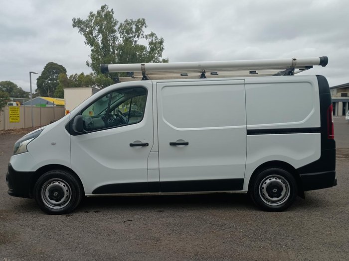 2015 Renault Trafic 66KW X82 Glacier White