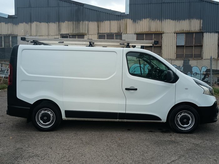 2015 Renault Trafic 66KW X82 Glacier White