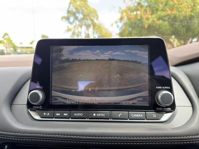 2025 Nissan X-TRAIL ST