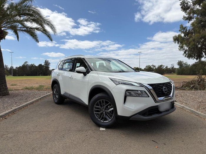 2025 Nissan X-TRAIL ST