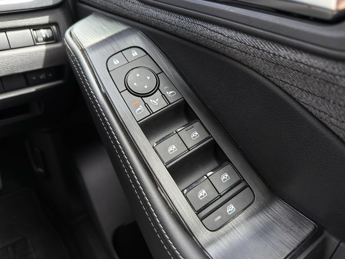 2025 Nissan X-TRAIL ST