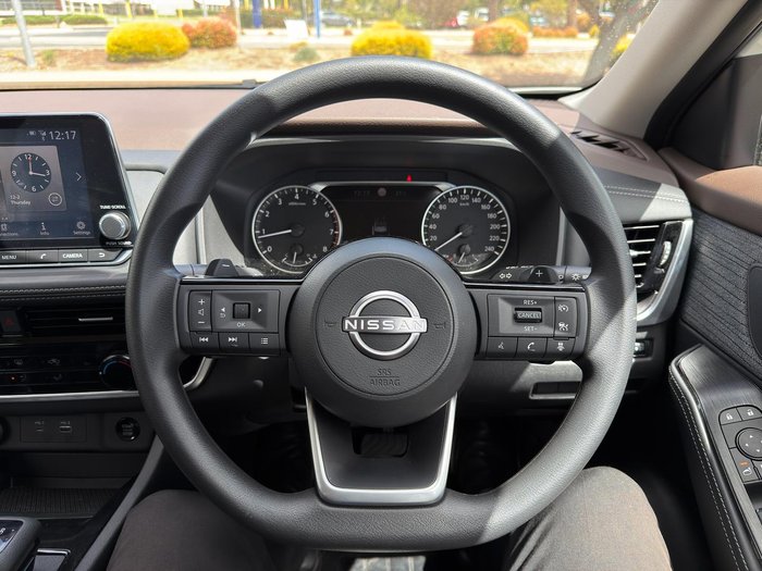 2025 Nissan X-TRAIL ST