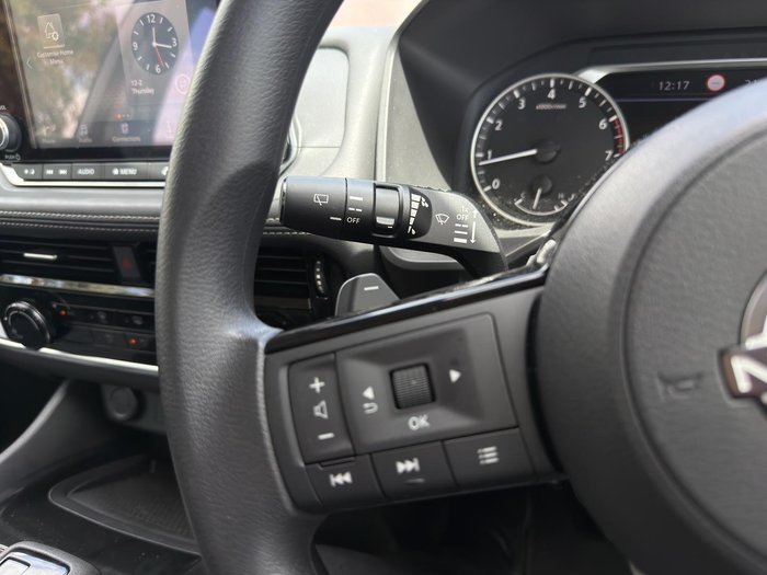 2025 Nissan X-TRAIL ST