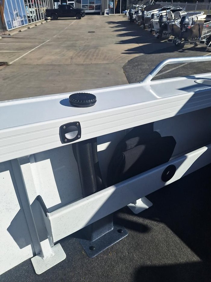 2023 QUINTREX 481 Fishabout Pro