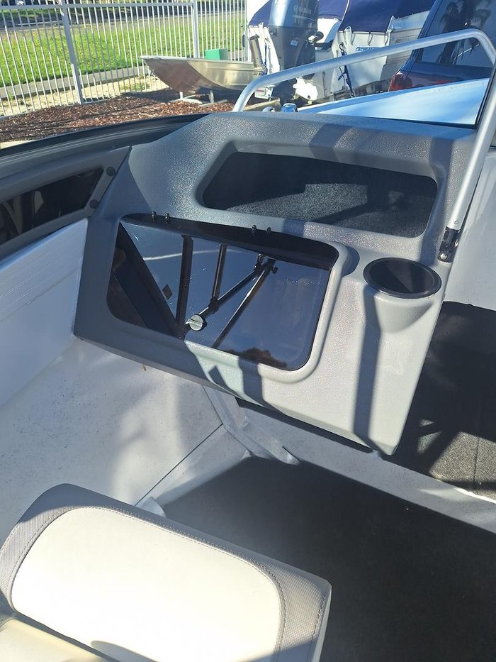 2023 QUINTREX 481 Fishabout Pro