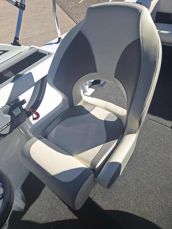 2023 QUINTREX 481 Fishabout Pro