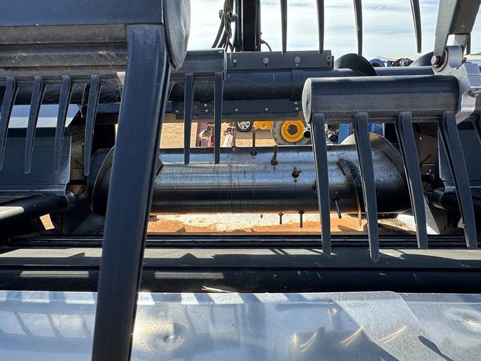 2018 Honey Bee 245 Airflex Front