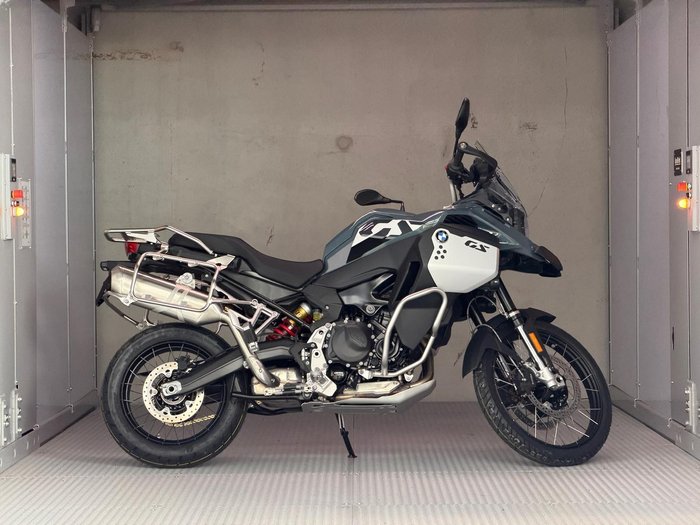 2025 BMW F 900 GS Adventure Ride Pro F 900 Green