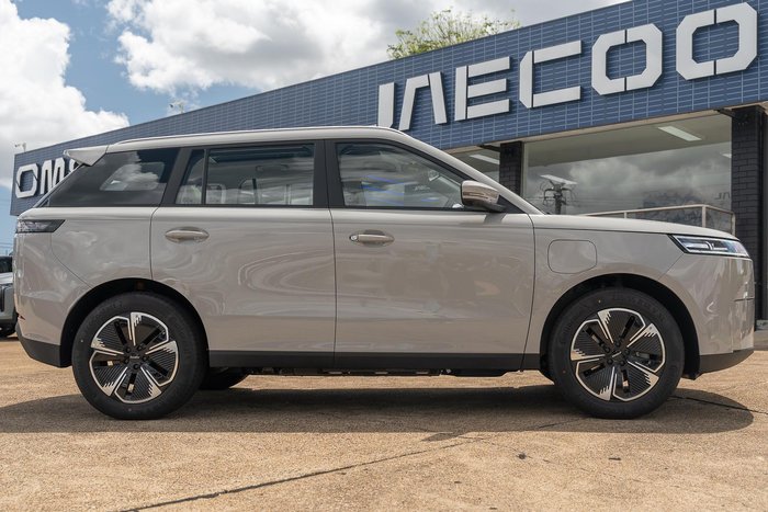 2025 Jaecoo J5 EV Summit