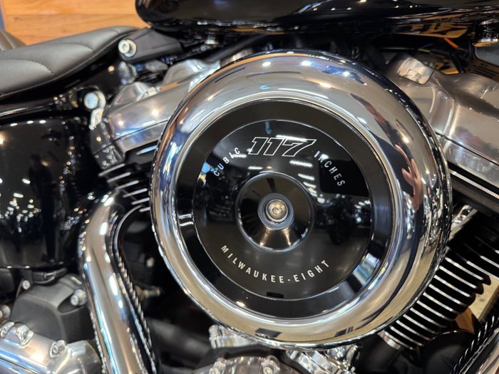 2025 Harley-davidson 2025 Harley-davidson 1900CC FXBB STREET BOB (117) CRUISER BLACK