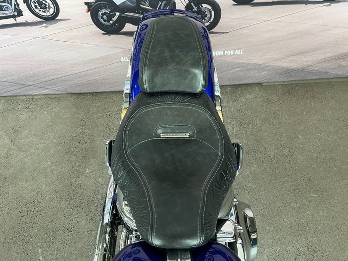 2014 Harley-davidson 2014 HARLEY-DAVIDSON 1800CC FXSBSE CVO BREAKOUT Silver