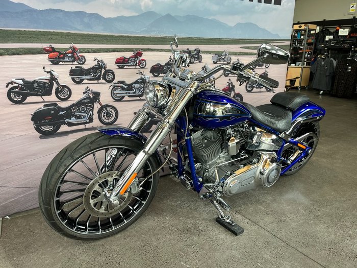 2014 Harley-davidson 2014 HARLEY-DAVIDSON 1800CC FXSBSE CVO BREAKOUT Silver