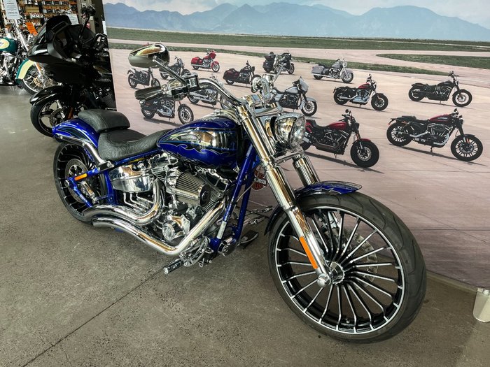 2014 Harley-davidson 2014 HARLEY-DAVIDSON 1800CC FXSBSE CVO BREAKOUT Silver