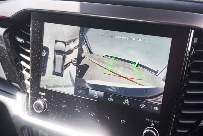 2025 Isuzu MU-X X-TERRAIN