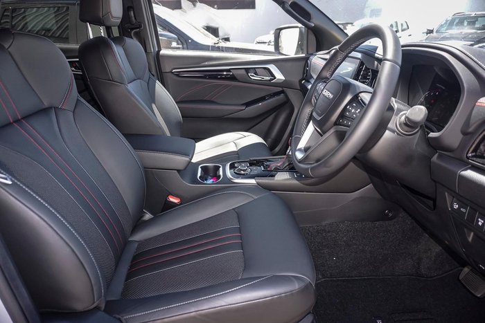 2025 Isuzu MU-X X-TERRAIN