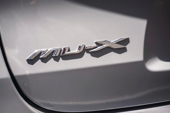 2025 Isuzu MU-X X-TERRAIN