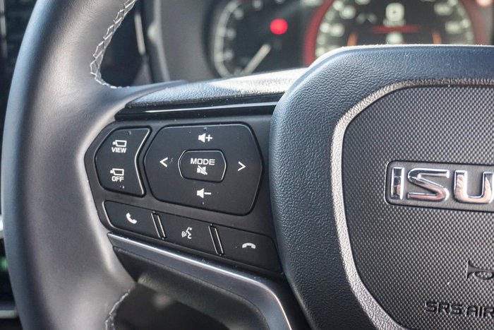 2025 Isuzu MU-X X-TERRAIN