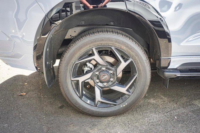 2025 Isuzu MU-X X-TERRAIN