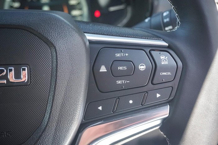 2025 Isuzu D-MAX LS-U