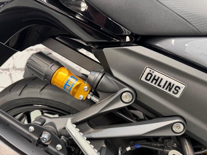 2022 Kawasaki Ninja ZX-14R ABS (ZX1400J) Ninja Grey