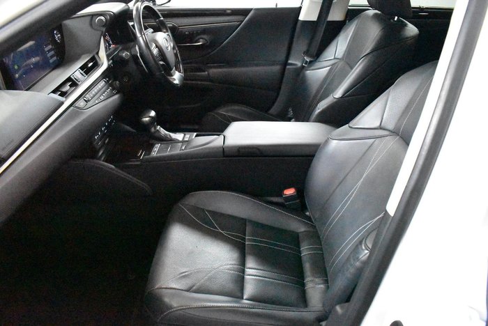 2019 Lexus ES 300h Luxury