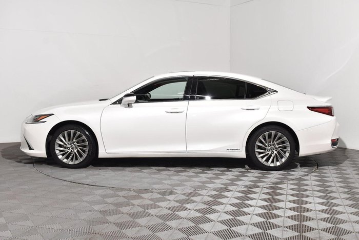 2019 Lexus ES 300h Luxury