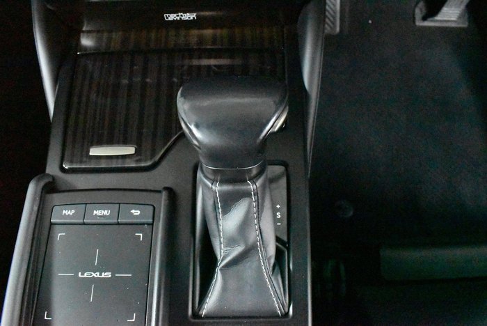 2019 Lexus ES 300h Luxury