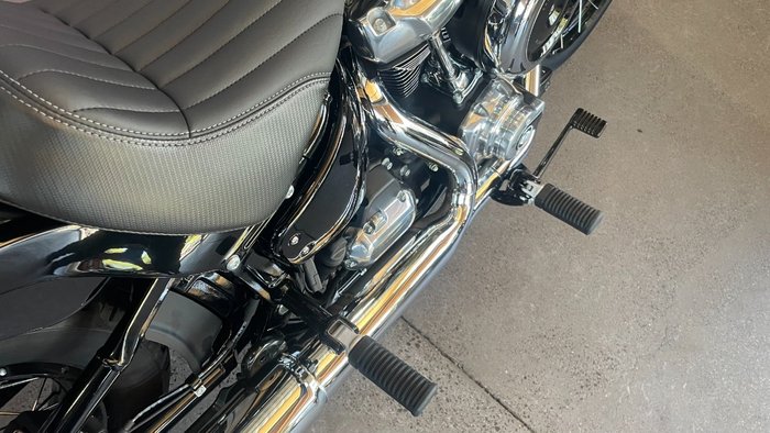 2025 Harley-davidson FXBB STREET BOB (117) Vivid Black