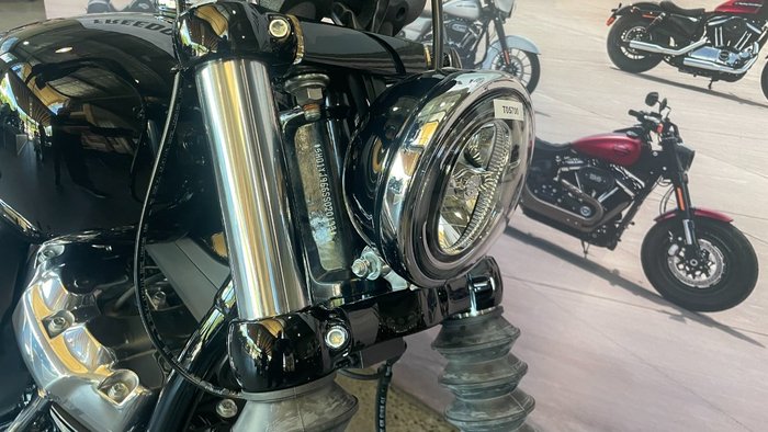 2025 Harley-davidson FXBB STREET BOB (117) Vivid Black